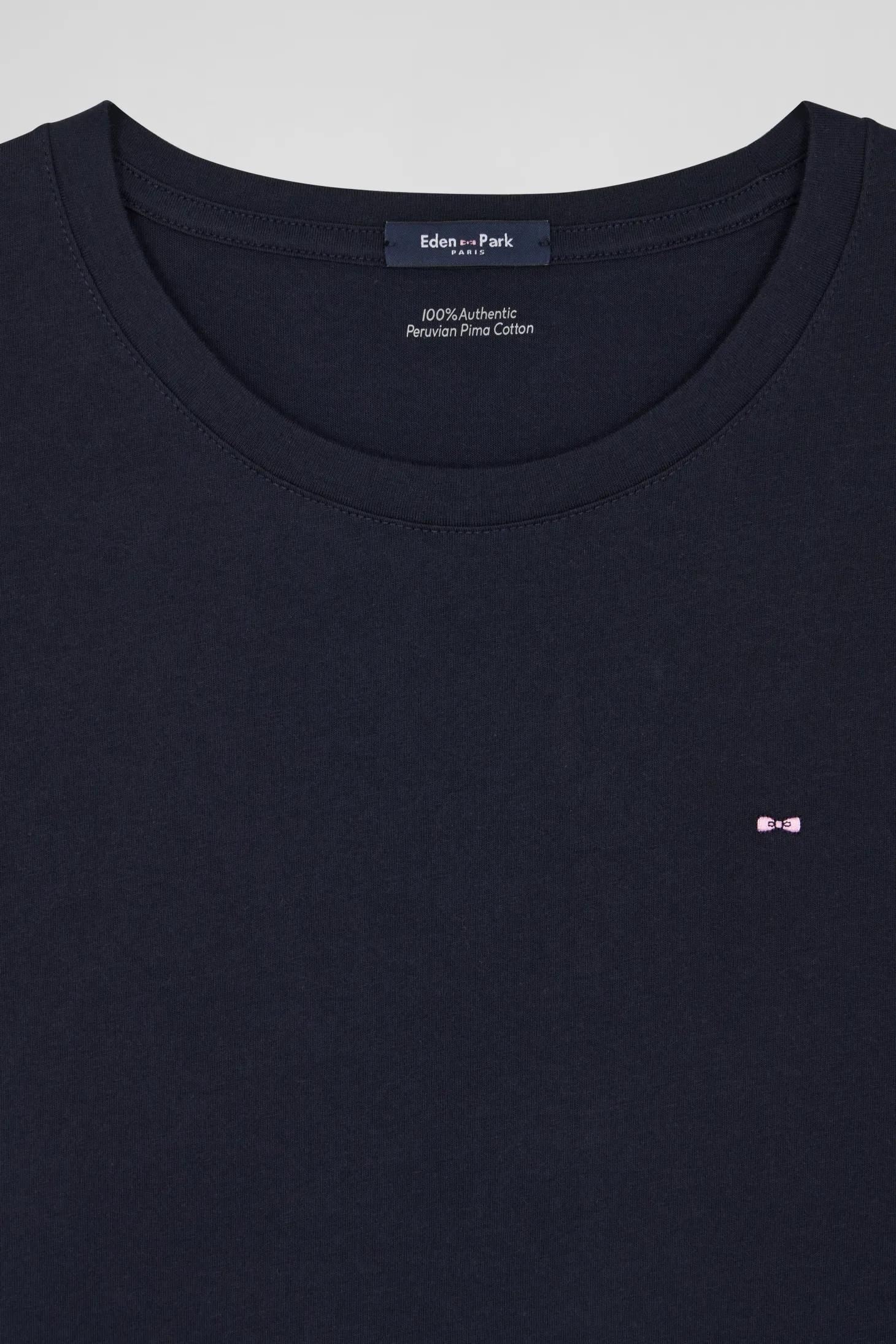 Regular women's navy blue short-sleeved cotton T-shirt