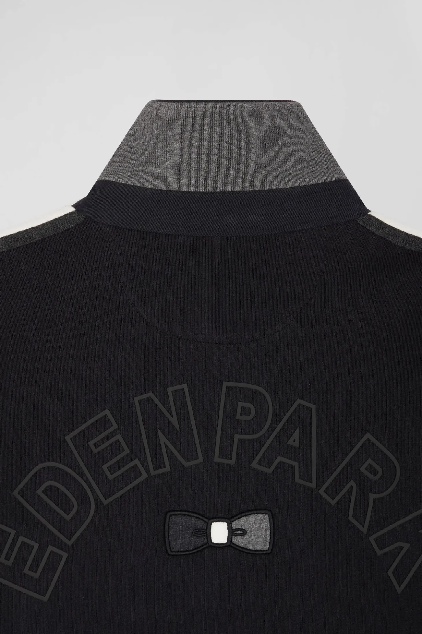 Relaxed black cotton sweatshirt with rugby shirt collar