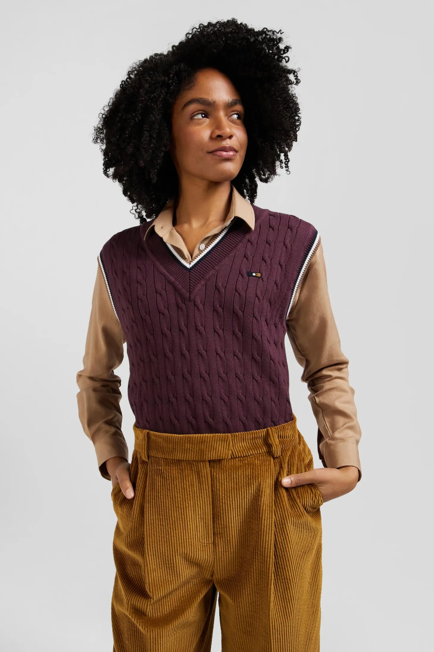 Relaxed burgundy cable-knit cotton V-neck sleeveless jumper