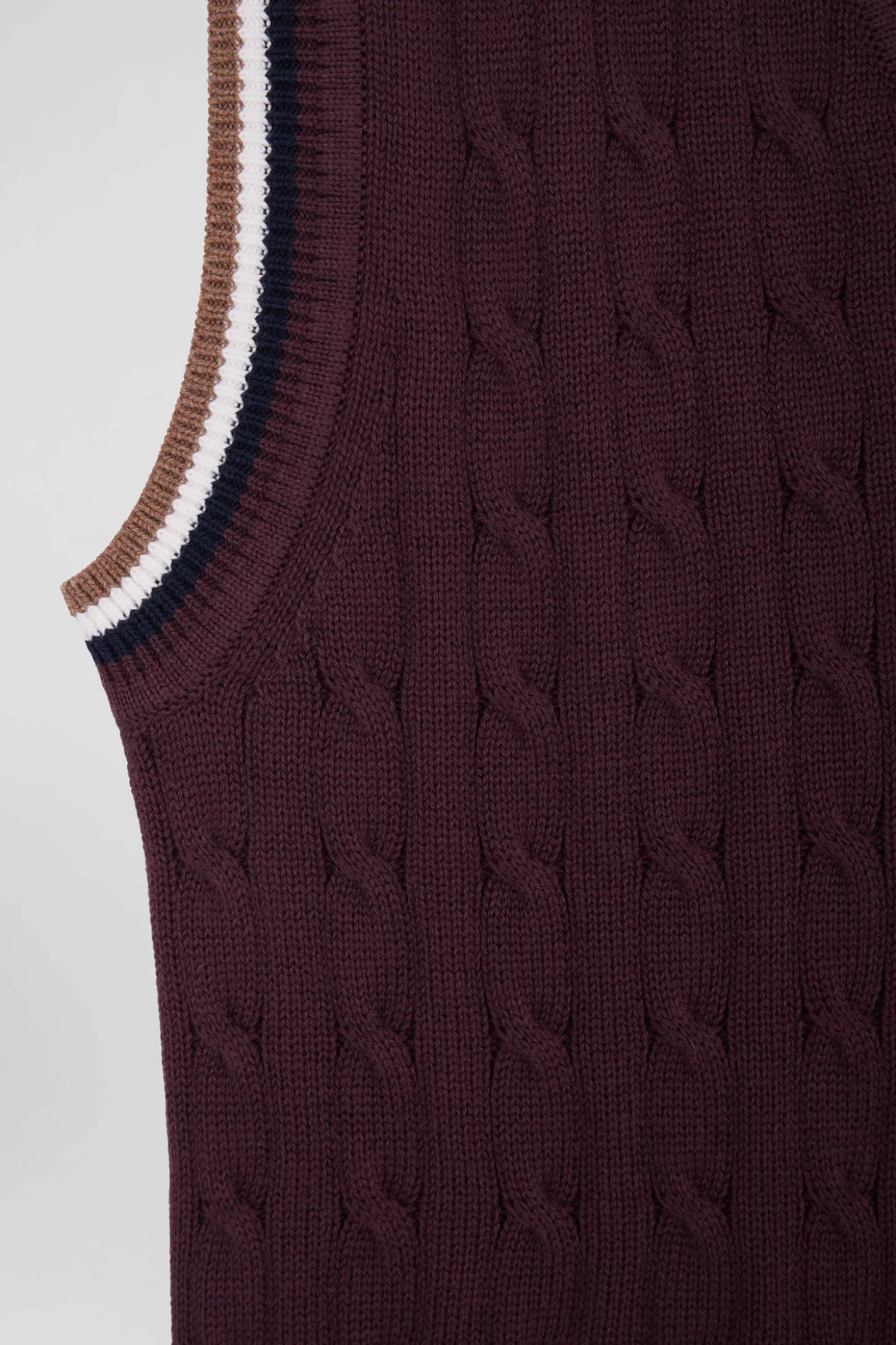 Relaxed burgundy cable-knit cotton V-neck sleeveless jumper