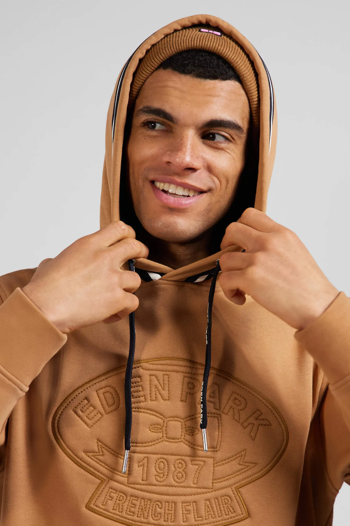 Relaxed camel cotton blend hoodie with padded embroidery