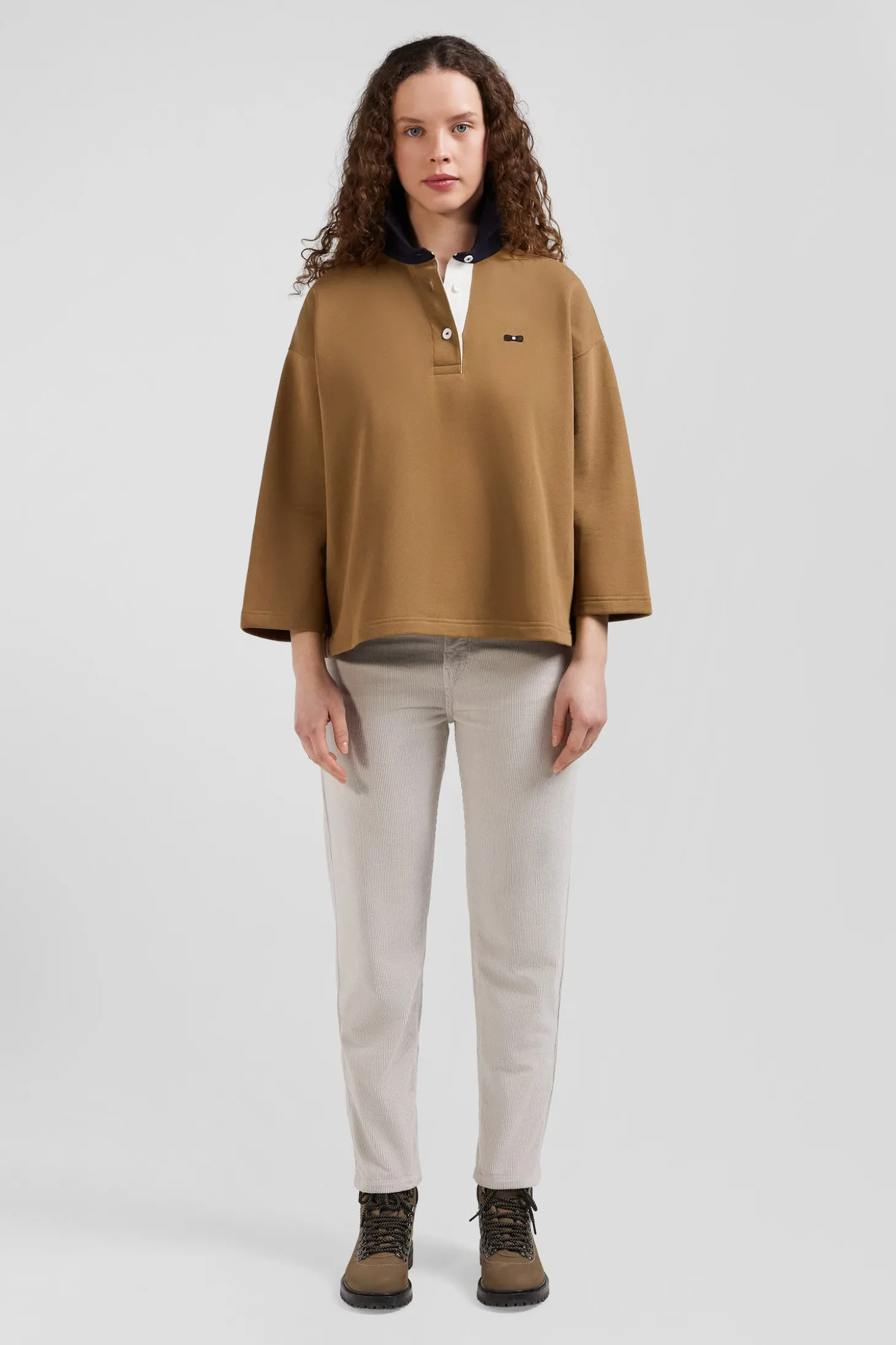 Relaxed camel cotton sweatshirt with rugby shirt collar