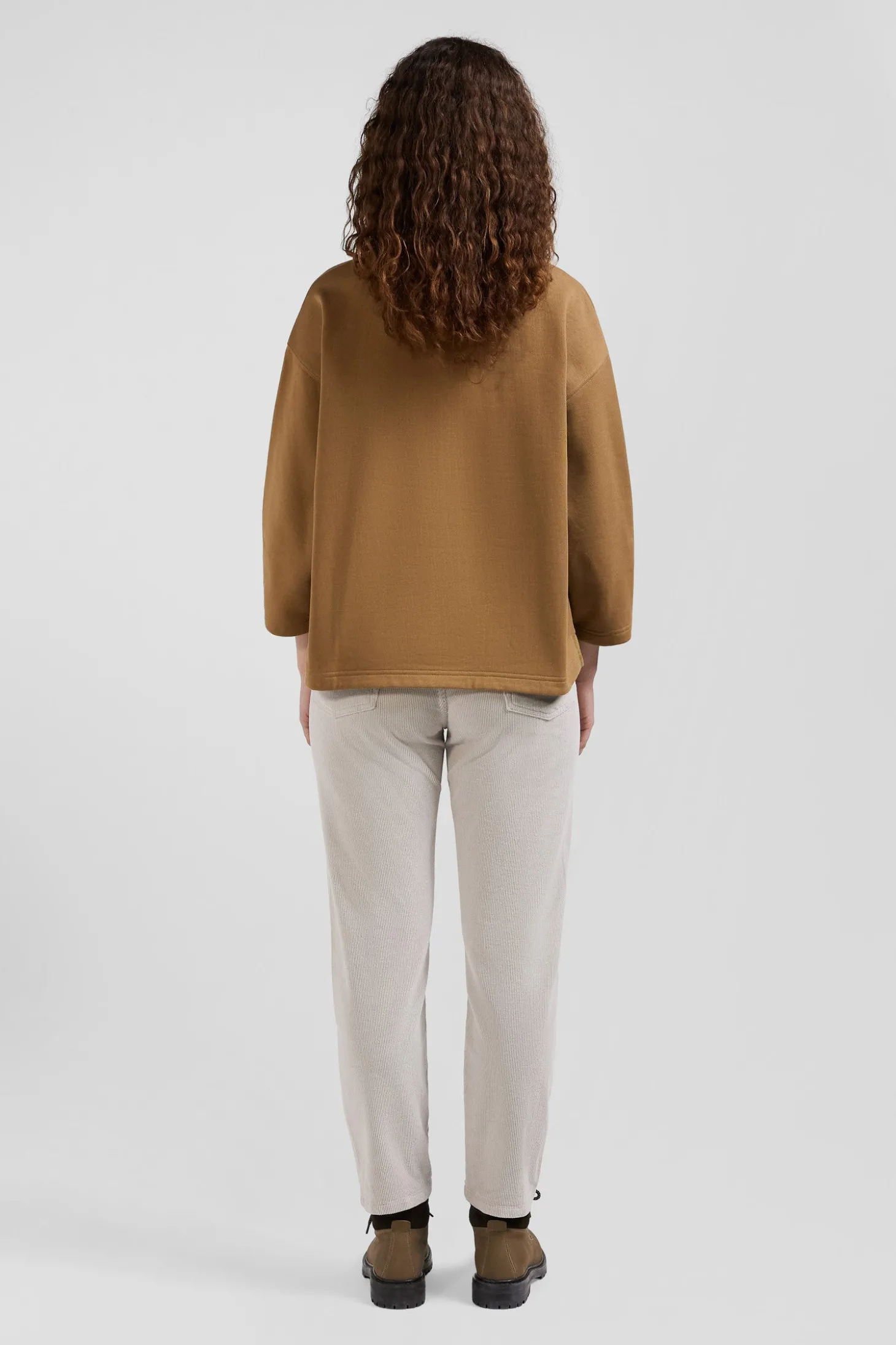 Relaxed camel cotton sweatshirt with rugby shirt collar