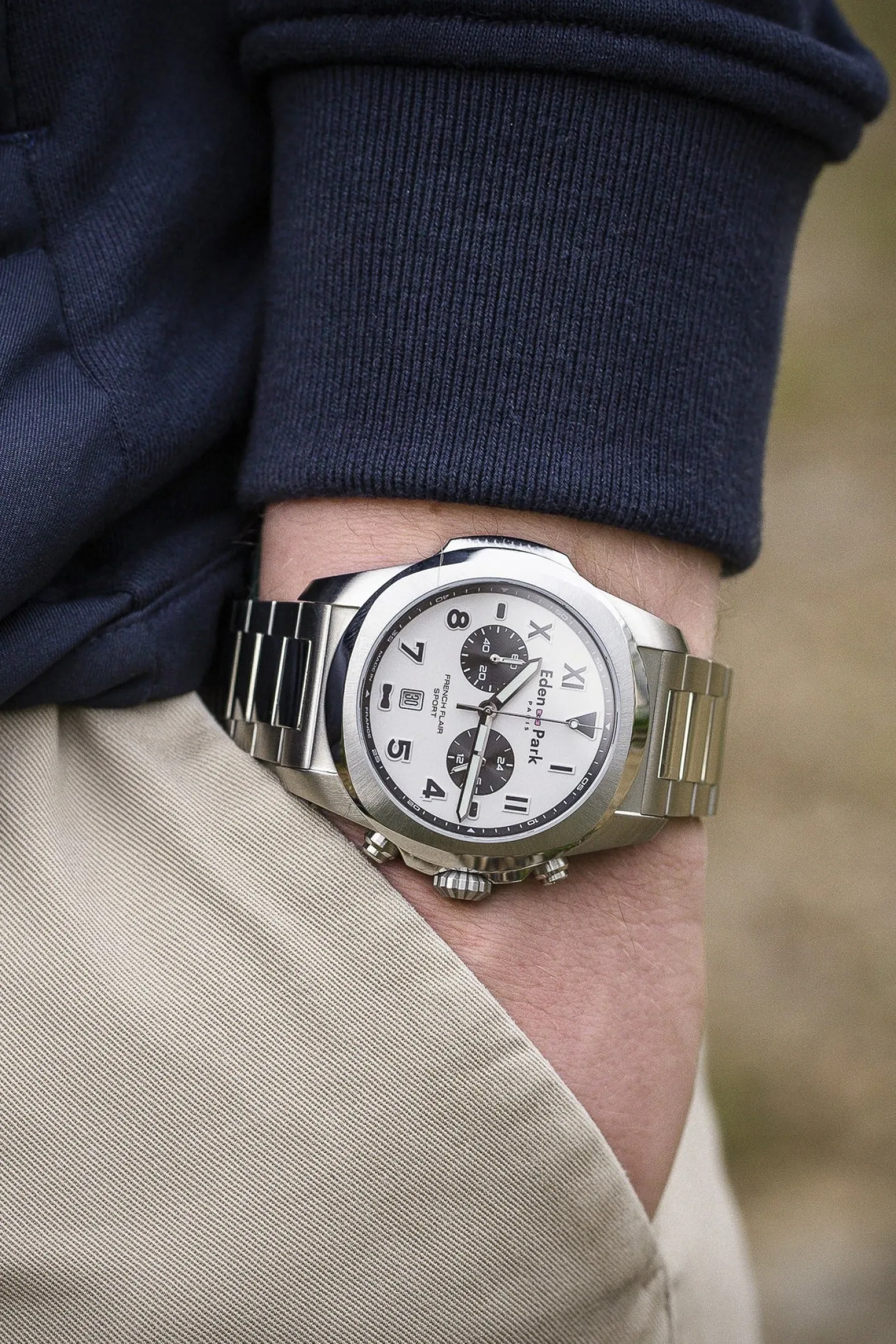 Silver steel chronograph quartz watch