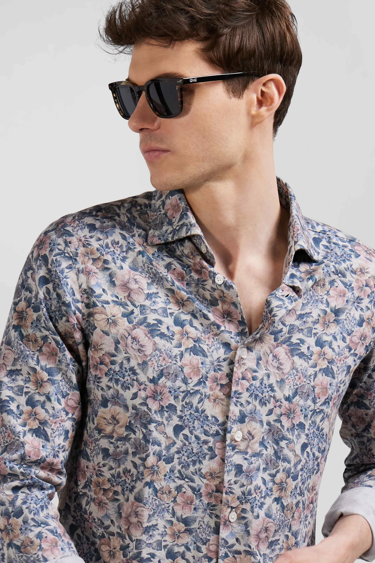 Slim beige cotton shirt