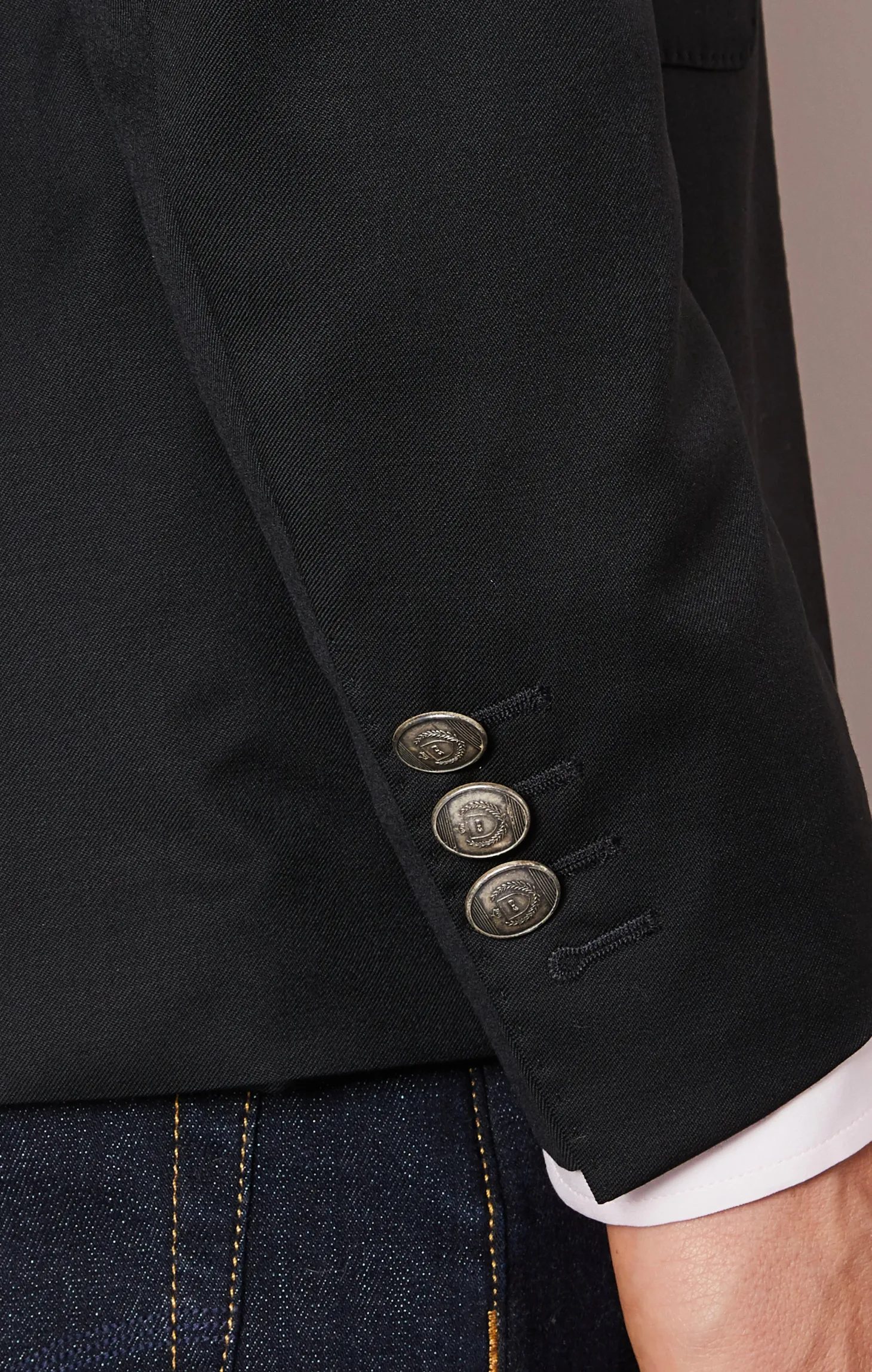Slim fit black 100% wool blazer