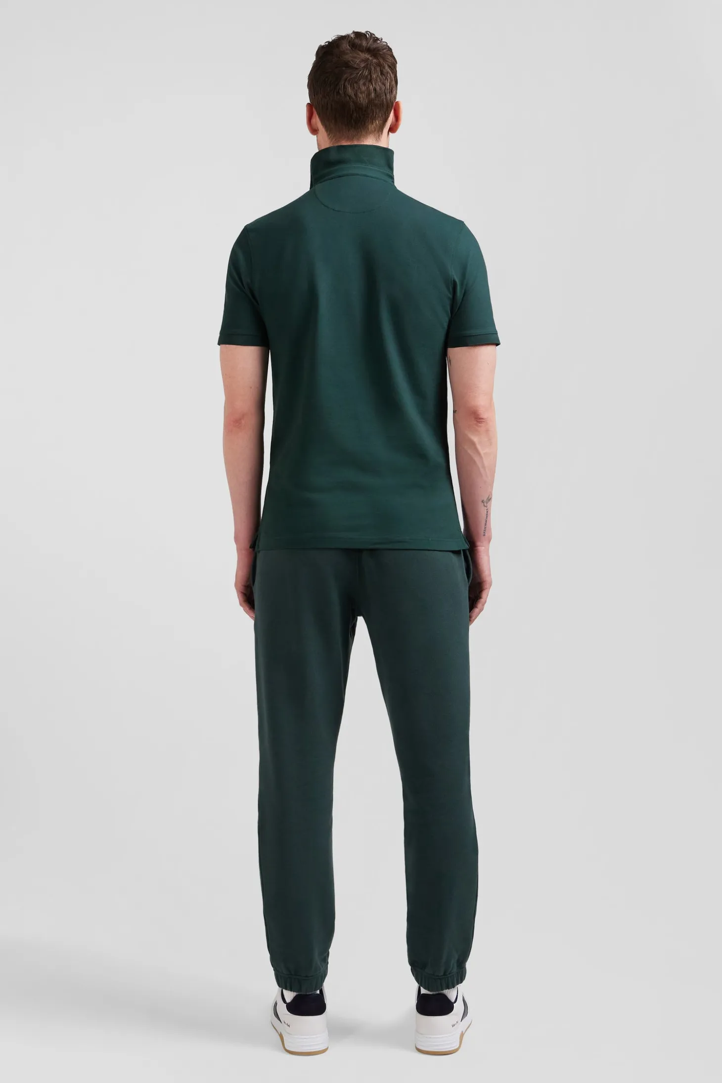 Slim green short-sleeved cotton piqué polo shirt