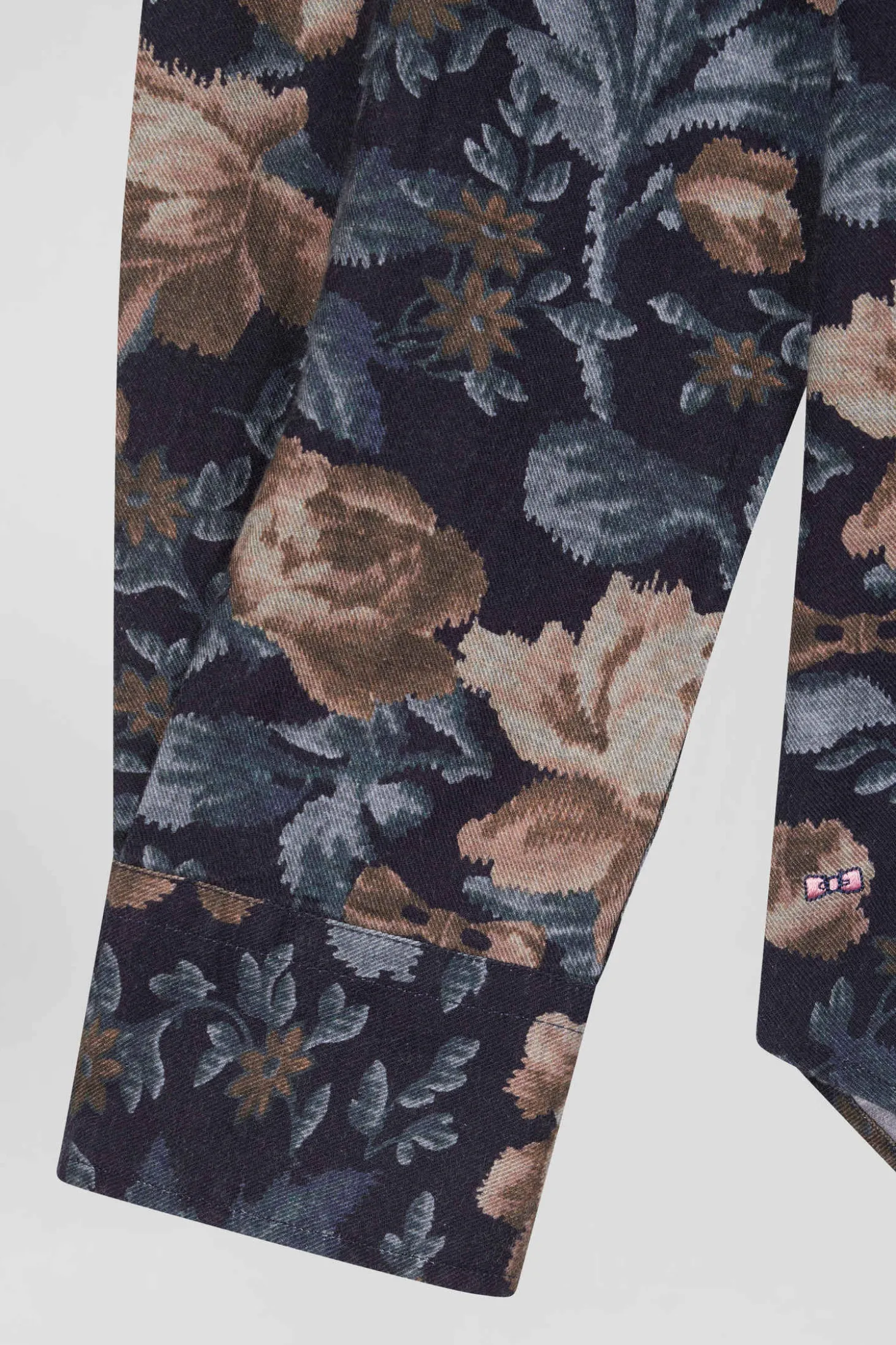 Slim navy blue floral print cotton flannel shirt