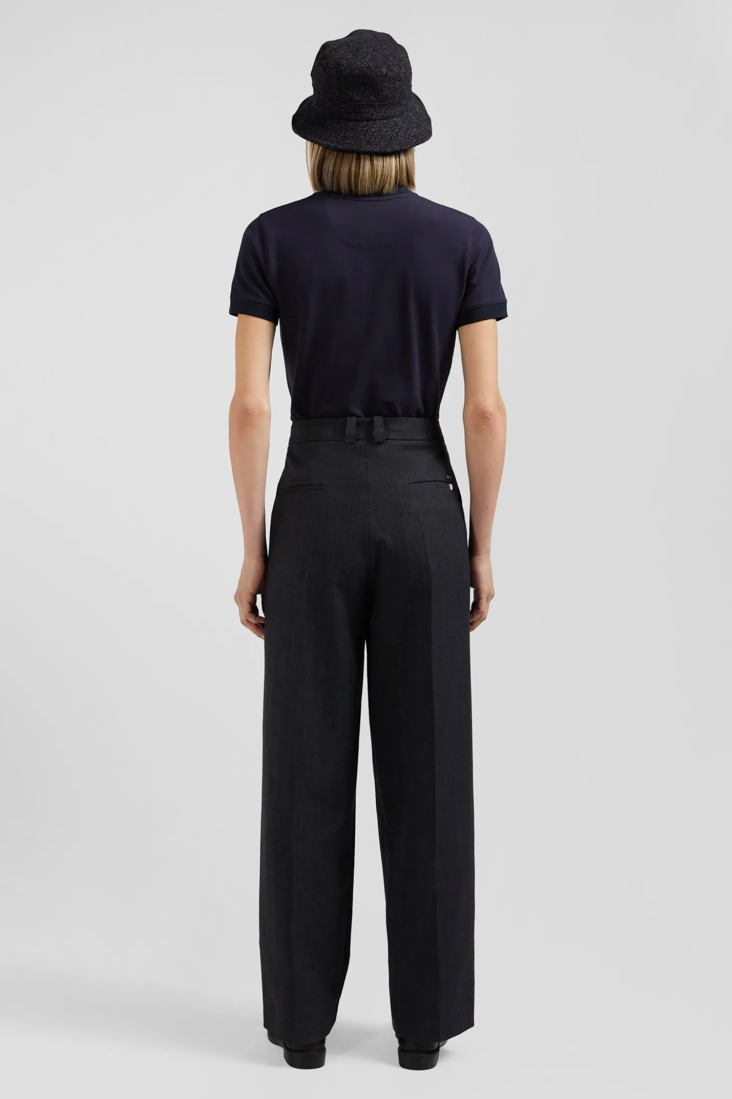 Slim navy blue plain stretch cotton short-sleeved polo shirt