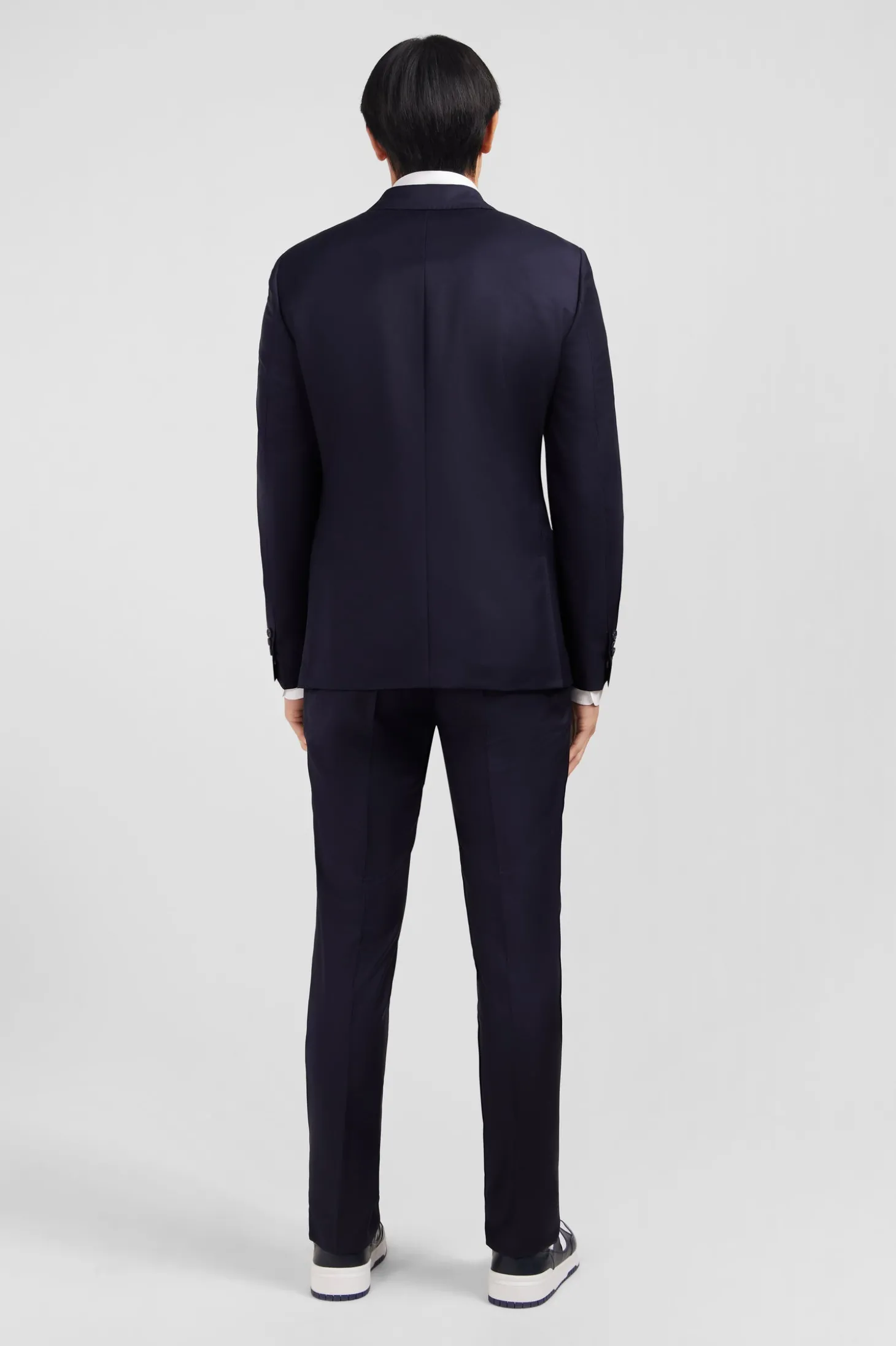 Slim-fit suit in navy blue wool