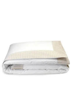 White and beige comforter cover