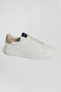 White low-top leather sneakers