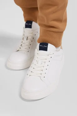 White low-top leather sneakers